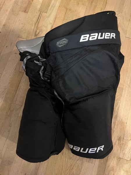 Men's Senior XXL Bauer Supreme Matrix Hockey Pants (Used)