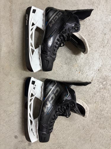 CCM JetSpeed FT675 Hockey Skates Wide Width 9 (Used)