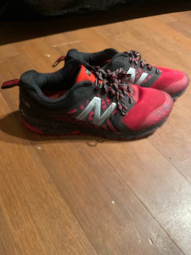Red Men's Size M 9.5 (W 10.5) Adult New Balance Shoes (Used)