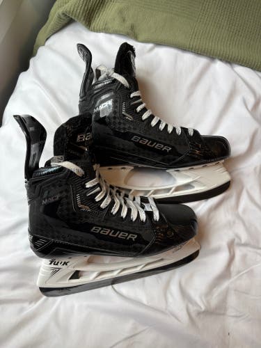 2023 Bauer Supreme Mach Hockey Skates 7.5 (New)