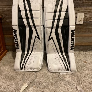 2021 28" Vaughn Velocity V9 Goalie Leg Pads (Used)
