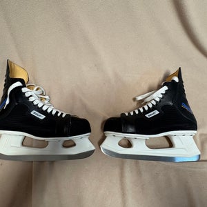 Bauer Charger Hockey Skates 11 (Used)