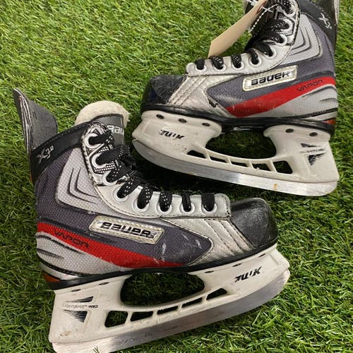 Youth 11 Bauer Vapor X3.0 Hockey Skates (Used)