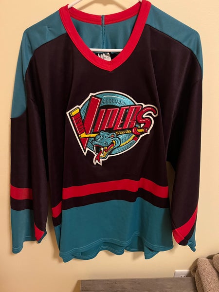 Medium Adult Unisex Bauer Jersey (Used)