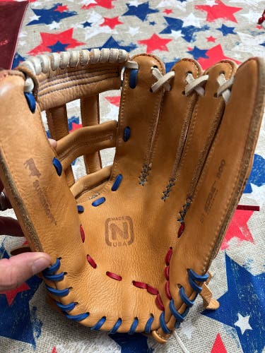 Nokona RH Outfield Baseball Glove 12.5" (Used)