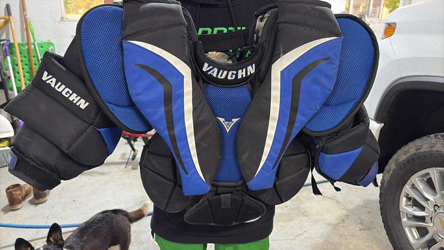 Small / Medium Vaughn Goalie Chest Protector (Used)