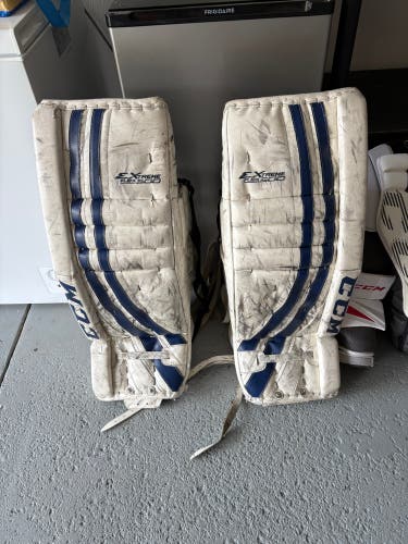 31" 2013 CCM Extreme Flex 500 Goalie Leg Pads (Used)