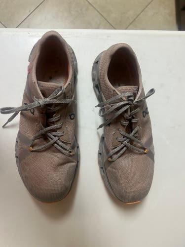 Orange Men's Size M 8.5 (W 9.5) Adult Shoes (Used)