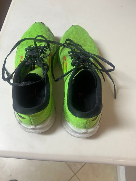 Green Men's Size M 8.0 (W 9.0) Adult Brooks Shoes (Used)