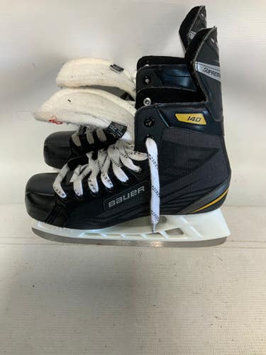 Used Bauer SUPREME 140 Senior Hockey Skate Senior 10 11823-S000034879