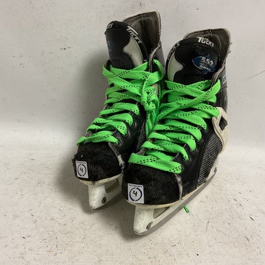 Used CCM TACKS 552 Junior Hockey Skate Junior 04 11855-S000192406