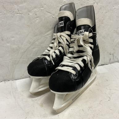 Used CCM CHAMPION 90 Junior Hockey Skate Black And White Junior 03 11855-S000192243