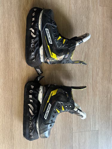 2024 Bauer Supreme M4 Hockey Skates Size 3 (Used)