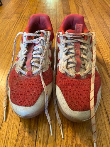 Red Men's Size M 9.5 (W 10.5) Adult Low Top Molded Cleats (Used)