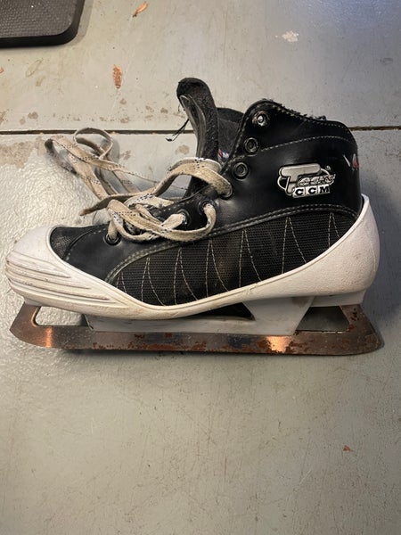 CCM Tacks 452 Hockey Goalie Skates 7.5 (Used)