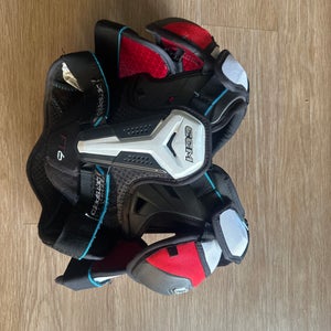 Small Junior CCM JETSPEED FT6 Shoulder Pads (Used)