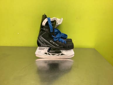 Used CCM RIB XT17 Junior Hockey Skate Junior 01 11686-S000046128