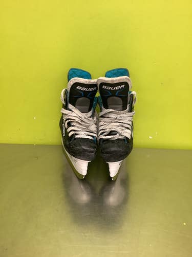 Used Bauer XLP Junior Hockey Skate Junior 03.5 11686-S000046275