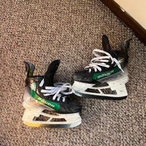Custom Bauer Vapor Flylite Hockey Skates Size 4.5 (Used)