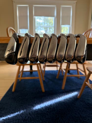 Men's TaylorMade Right Handed Iron Set Regular With Driver and Hyrbid