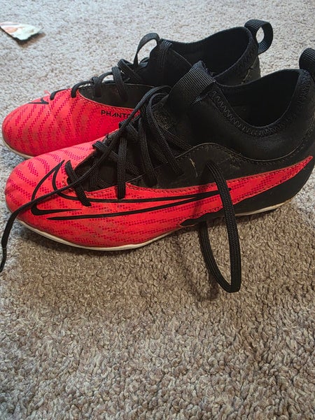 Red Kids 3Y (Big Kids / Youth) Nike Phantom GX Cleats (Used)