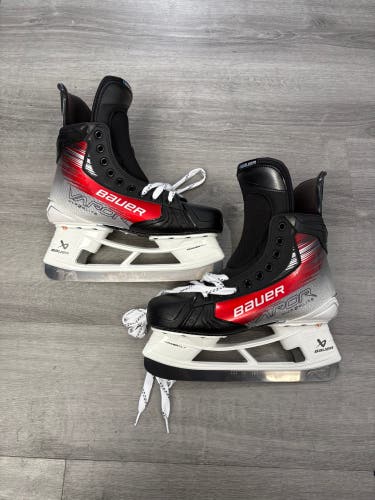 New Bauer Vapor Hyperlite 2 Hockey Skates Regular Width Pro Stock 8