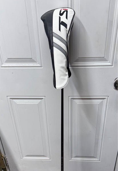 Titleist TSi3 driver with HZRDUS smoke 6.0 shaft with New Golf Pride grip