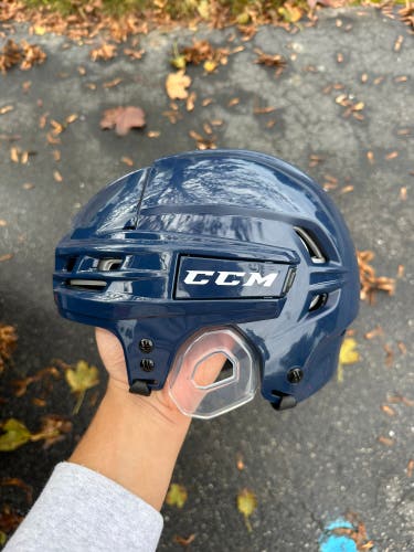 Navy Medium CCM Tacks 910 Helmet