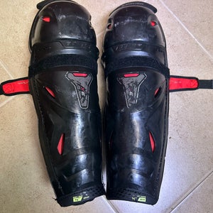 Intermediate Bauer Vapor 3X Pro 14" Shin Pads (Used)