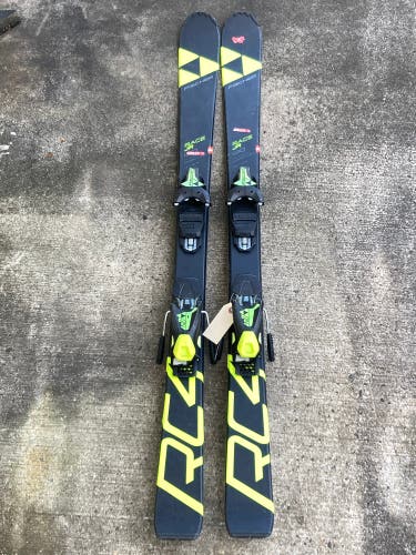 Used Fischer RC4 Race JR 130 cm Skis | FJ7 Bindings | Max DIN 7.5