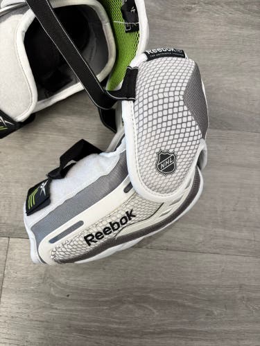 New Senior Large Reebok 20K Pro Elbow Pads Pro Stock