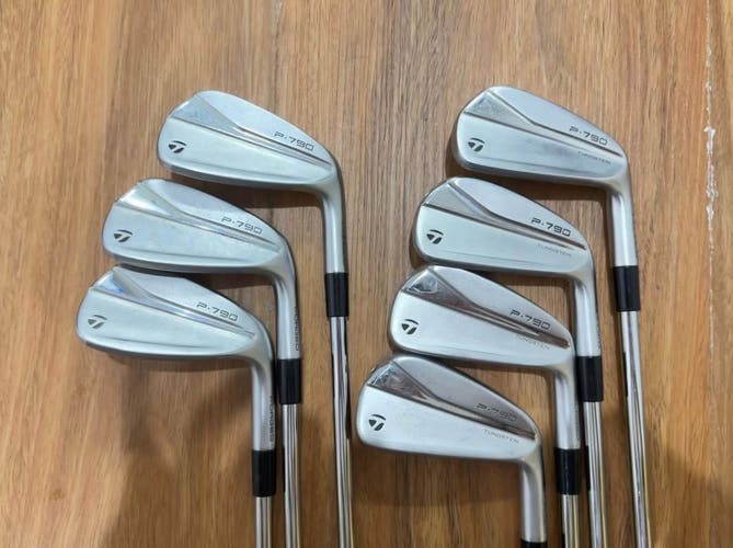 TaylorMade P-790  Iron Set