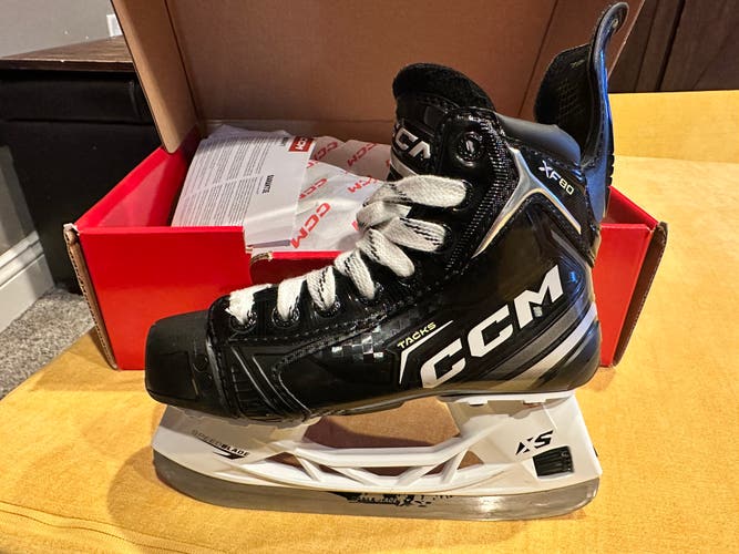 CCM Tacks XF 80 Hockey Skates Regular Width Size 1.5 (Used)