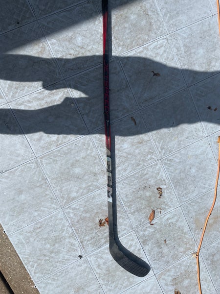 *Broken* Senior CCM Jetspeed FT7 Pro Right Handed Hockey Stick P88 Pro Stock (Used)