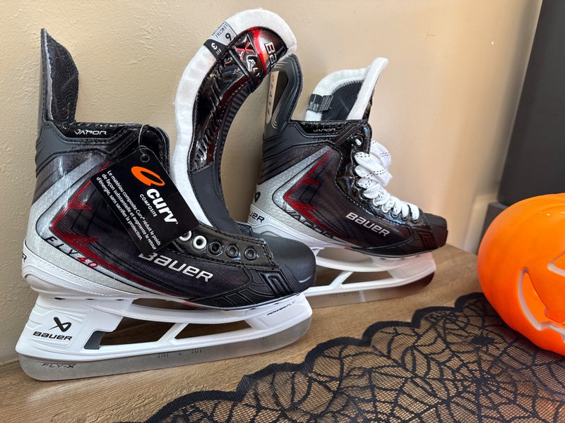2024 Bauer Vapor FLY40 Hockey Skates Wide Width 6 (New)