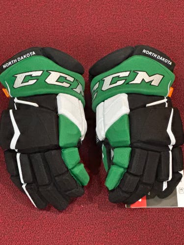 CCM HGPJSPP Gloves 14" Pro Stock (New) Item#ND14B