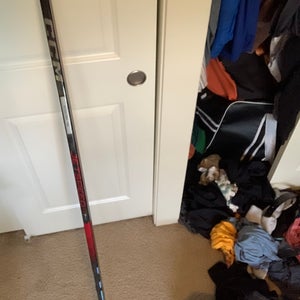 Senior CCM JetSpeed FT7 Pro Right Handed Hockey Stick 75 Flex P28 (Used)