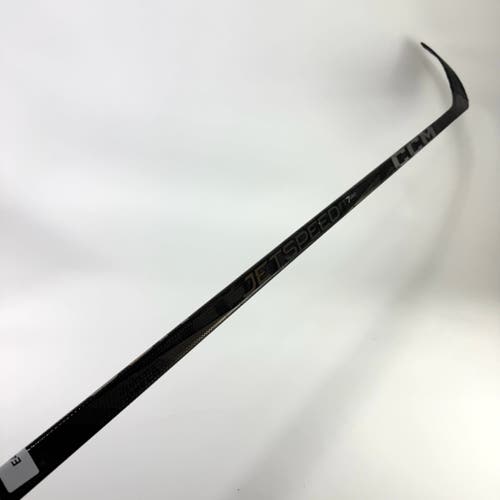 Used Right CCM Black Jetspeed FT7 Pro  | 70 Flex P92M Curve Grip | E407