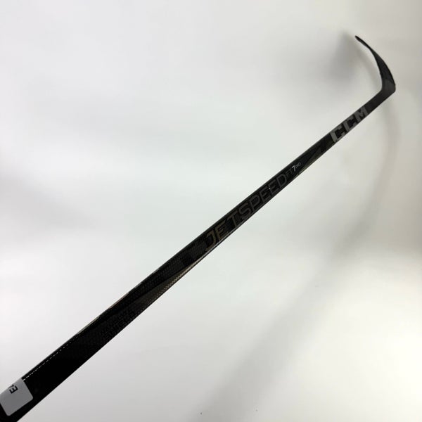 Used Right CCM Black Jetspeed FT7 Pro  | 70 Flex P92M Curve Grip | E407