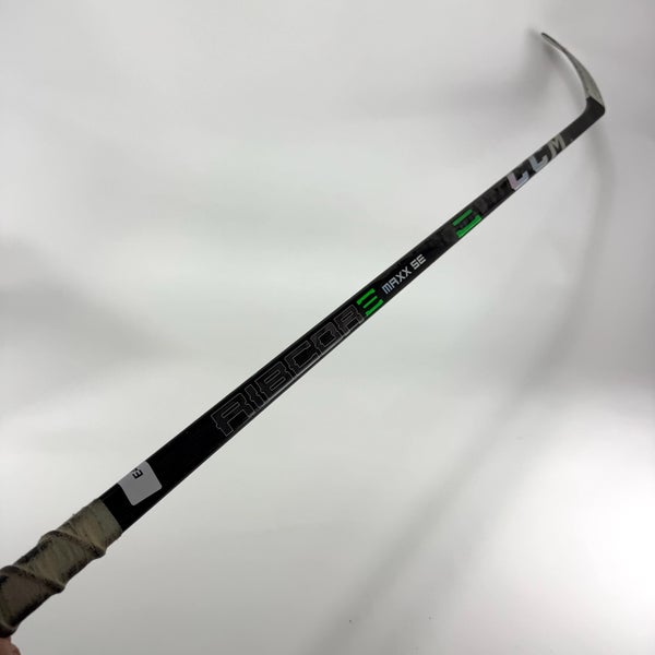 Used Right CCM Ribcor Maxx SE | 70 Flex P29 Curve Grip | E402