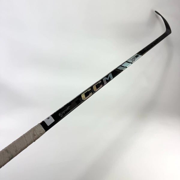 Used Right CCM Tacks XF Pro | 75 Flex P28 Curve Grip | E396