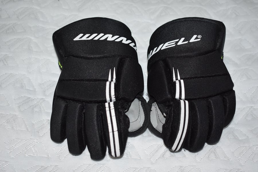Winnwell NXT Hockey Gloves, Black, Youth 10" - Like New!