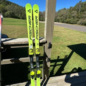 Fischer RC4 World Cup GS 173 cm Radius: 22.4m With Bindings (Lightly Used, 10 days on snow)
