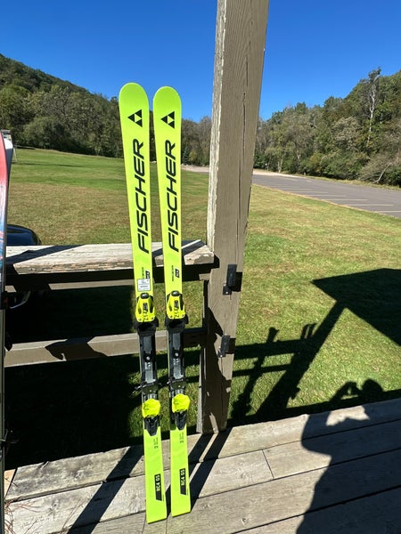 Fischer RC4 World Cup GS 173 cm Radius: 22.4m With Bindings (Lightly Used, 2 weeks)