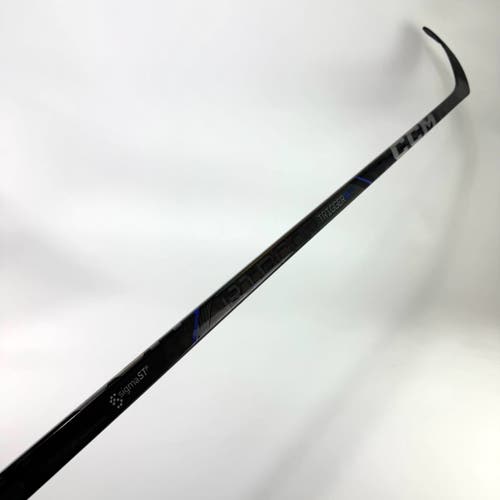 Used Right CCM Ribcor Trigger 9 Pro | 70 Flex P28 Curve Grip | E391