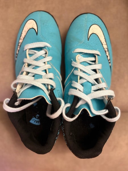 Men’s Size (6.5) Nike Turf Shoes - (Lightly Used) - Blue in Color