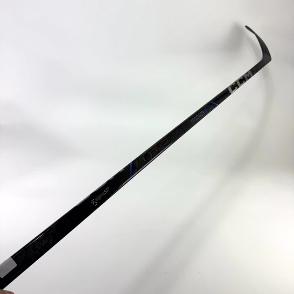 New Right CCM Ribcor Trigger 9 Pro | 85 Flex P28M Curve Grip | E601