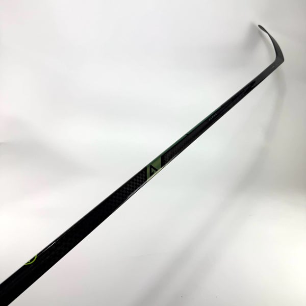 New Right Warrior Alpha LX3 | 75 Flex W28 Curve Grip | E387