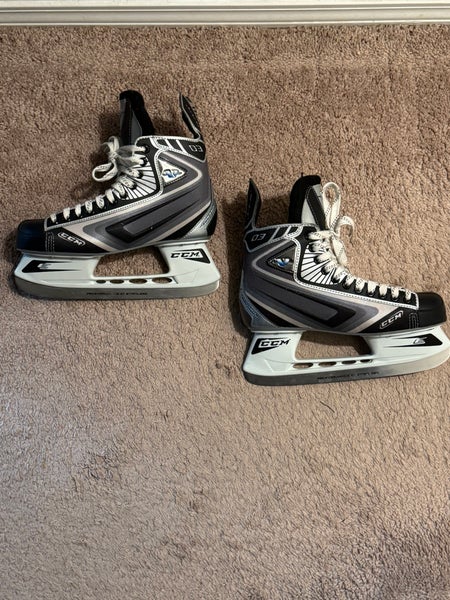 CCM Vector 03 Hockey Skates Regular Width 10 (Used)