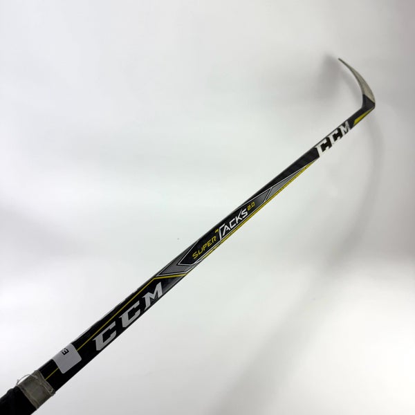 Used Right CCM Super Tacks 2.0 | 65 Flex P80 Curve Grip | E362